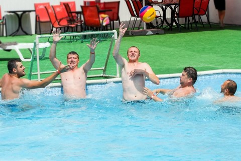 Аквапарк и бассейн